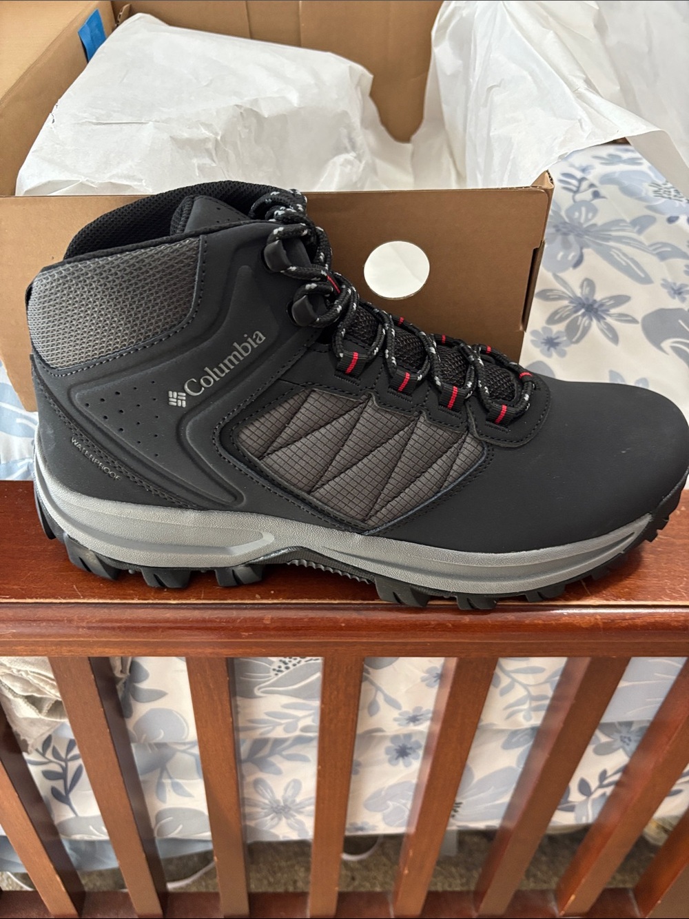 Columbia Men's Black and Gray Waterproof Hiking Boots